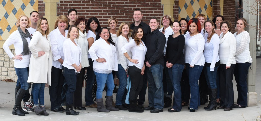Image of the entire staff at HighPointe Dental in Thornton, CO